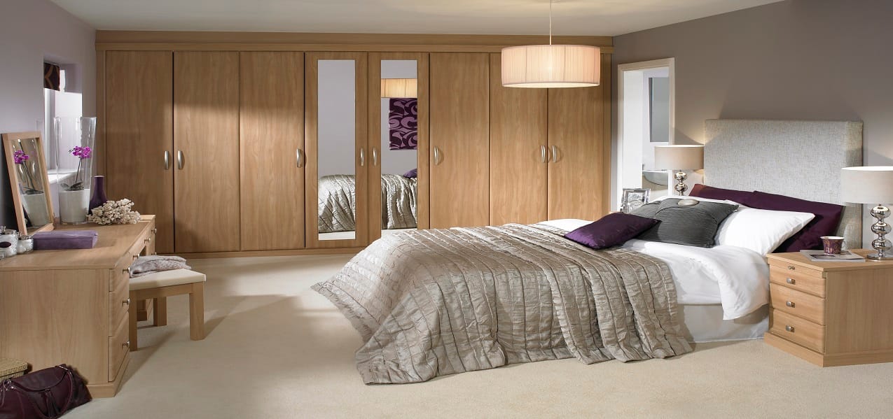 Saponetta Walnut bedroom