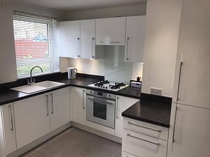 gloss-white-kitchen gloss-white-kitchen